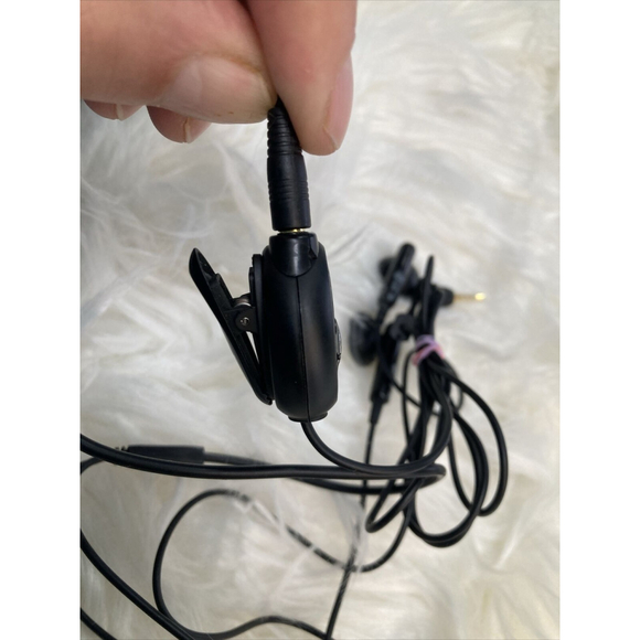 LG WIRED EARPHONES HEADPHONES HANDSFREE MIC HEADSET EARBUDS for CELL PHONES Clip - Picture 7 of 12